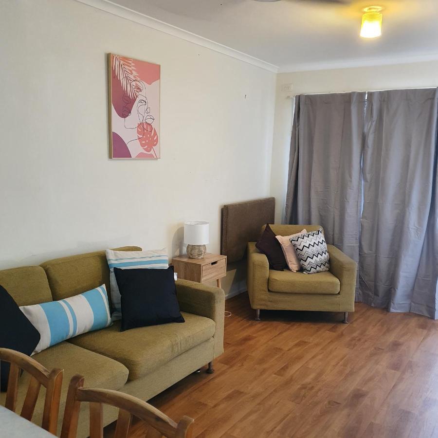 Bargara Motor Inn - Pet Friendly Экстерьер фото