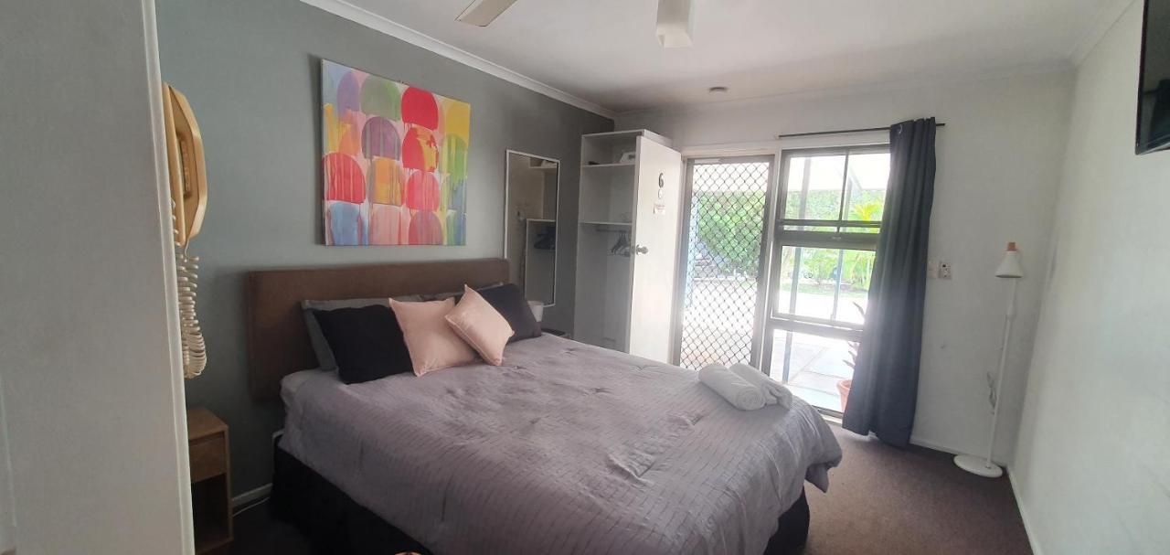 Bargara Motor Inn - Pet Friendly Экстерьер фото
