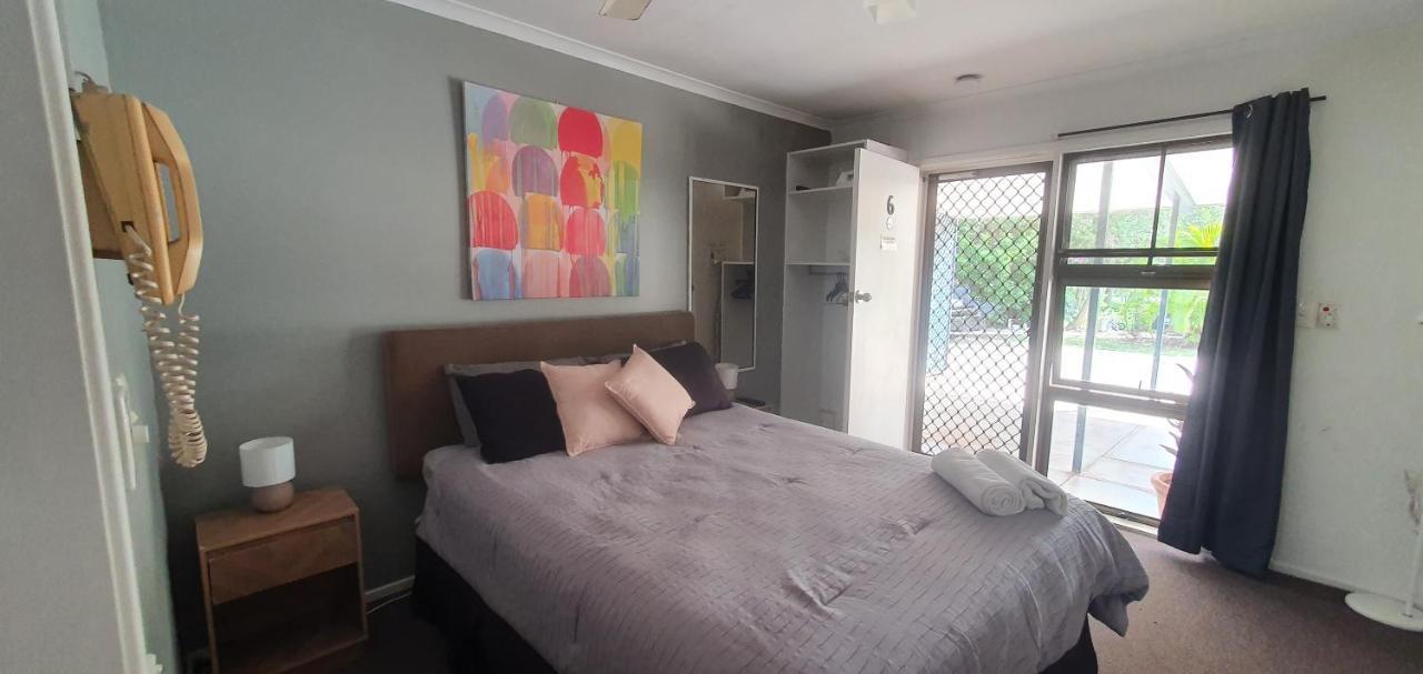 Bargara Motor Inn - Pet Friendly Экстерьер фото