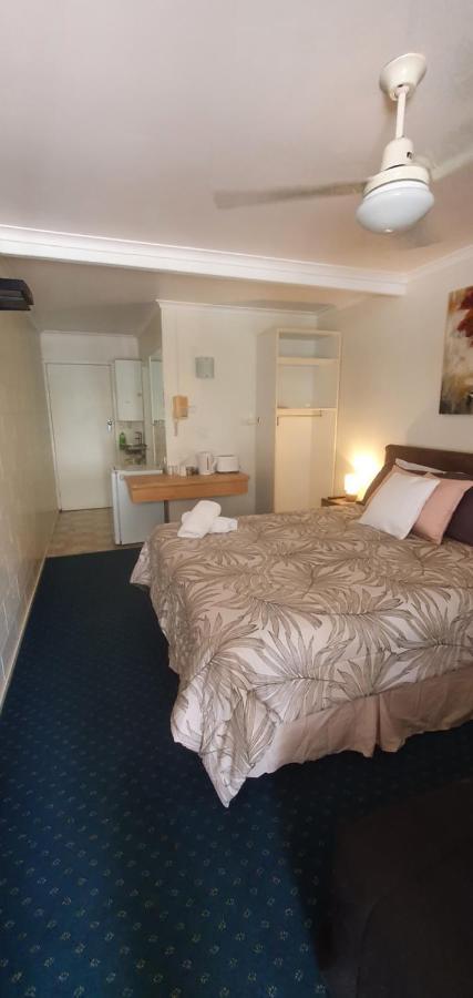 Bargara Motor Inn - Pet Friendly Экстерьер фото